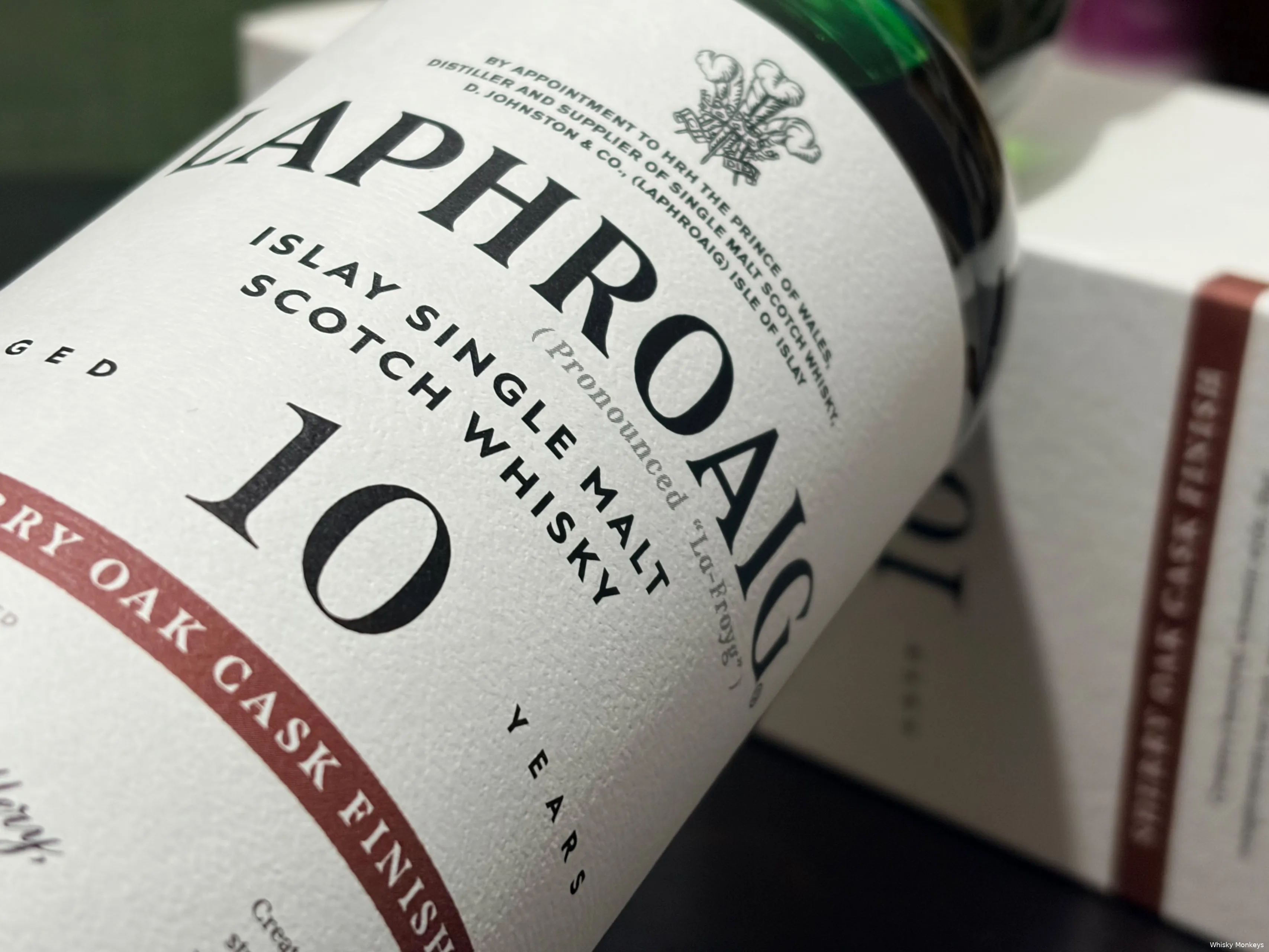 Laphroaig 10 Year Old Sherry Oak Finish Review: Typische Laphroaig